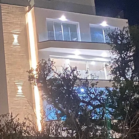 Desibu Collection - The Pearl St Julian's Apartment