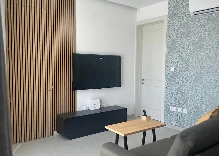 Desibu Collection - The Pearl St Julian's Saint Julian's