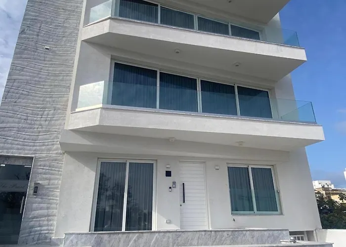 Apartment Desibu Collection - The Pearl St Julian's